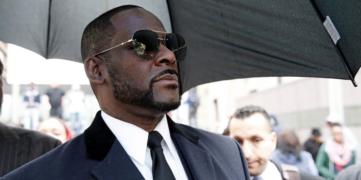 r.-kelly-removed-from-suicide-watch-days-after-suing-prison