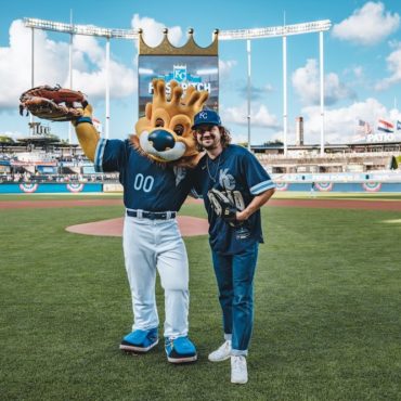 kevin-morby-convinced-the-kc-royals-to-let-him-throw-out-the-first-pitch