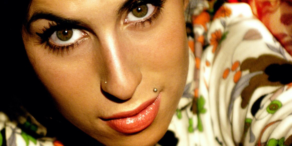 amy-winehouse-biopic-announced-with-new-director-in-sam-taylor-johnson