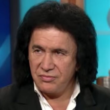 gene-simmons-meets-struggling-iron-maiden-singer