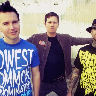 travis-barker-teases-tom-delonge-reunion-in-photo