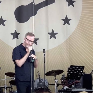 watch-the-national-debut-new-song-“space-invader-(threaded-gold)”-at-newport-folk-festival