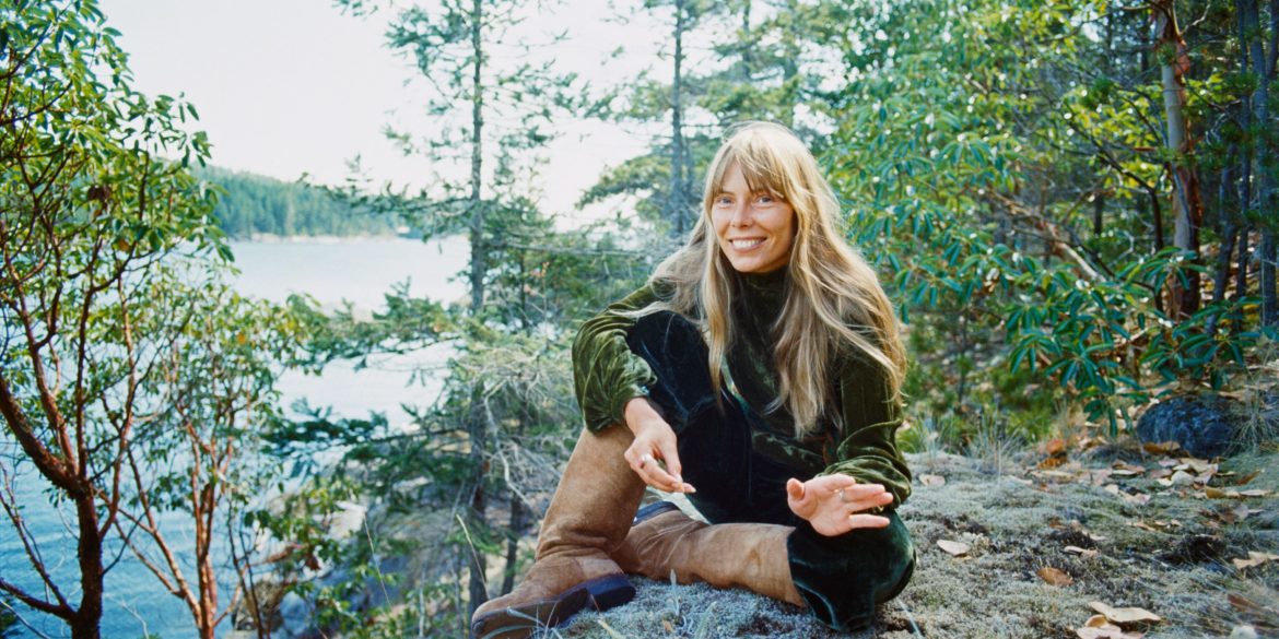 joni-mitchell-announces-new-asylum-albums-(1972-1975)-box-set