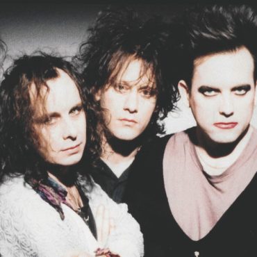 the-cure-to-reissue-wish-with-24-unreleased-tracks-for-30th-anniversary