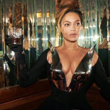 beyonce-releases-new-album-renaissance:-listen-and-read-the-full-credits