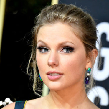 taylor-swift-tops-list-of-celebs-with-worst-private-jet-carbon-emissions,-rep-responds