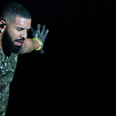 drake-postpones-reunion-show-with-nicki-minaj-and-lil-wayne-after-contracting-covid-19