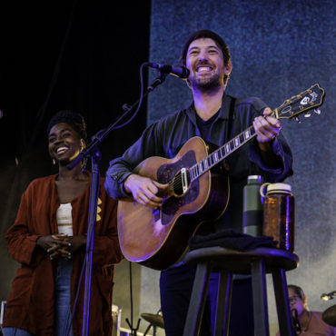 check-out-photos-of-fleet-foxes-at-the-salt-shed,-chicago,-il,-august-3,-2022