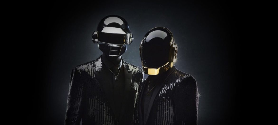 daft-punk-faces:-watch-daft-punk-perform-without-helmets-in-these-must-watch-videos