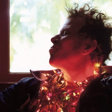 tom-waits-announces-20th-anniversary-vinyl-reissues-of-alice-and-blood-money