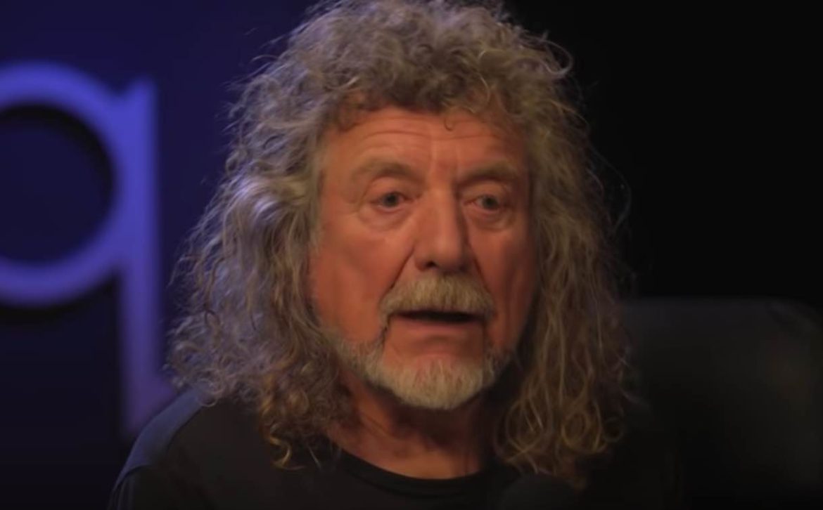 led-zeppelin-singer-takes-rest-room-photo