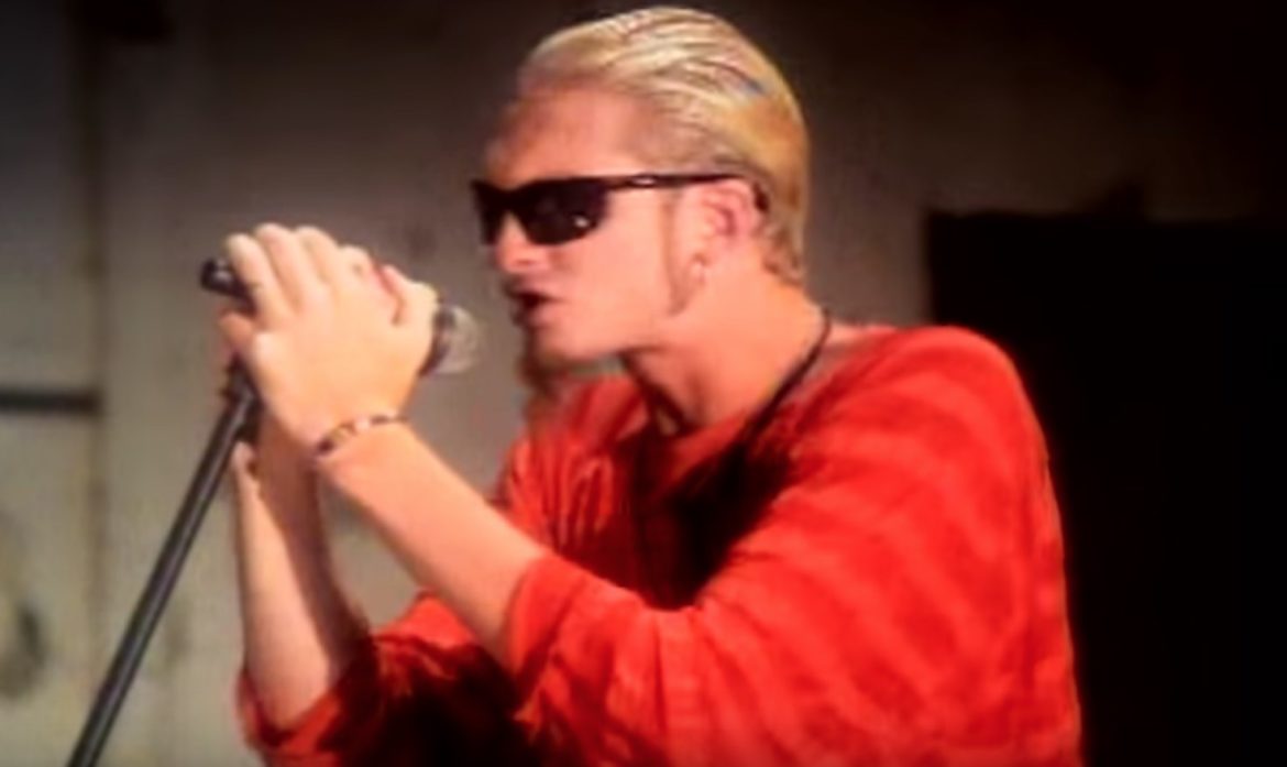 layne-staley-ripped-off-90’s-singer-on-“rooster”