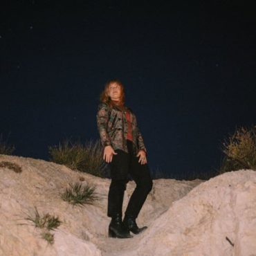 premiere:-emily-elbert-shares-new-single-“stream-of-consciousness”