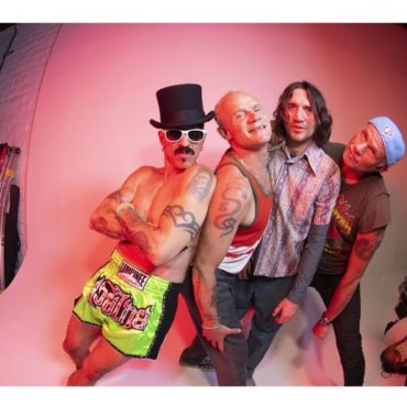 red-hot-chili-peppers-share-video-for-new-single-“tippa-my-tongue”