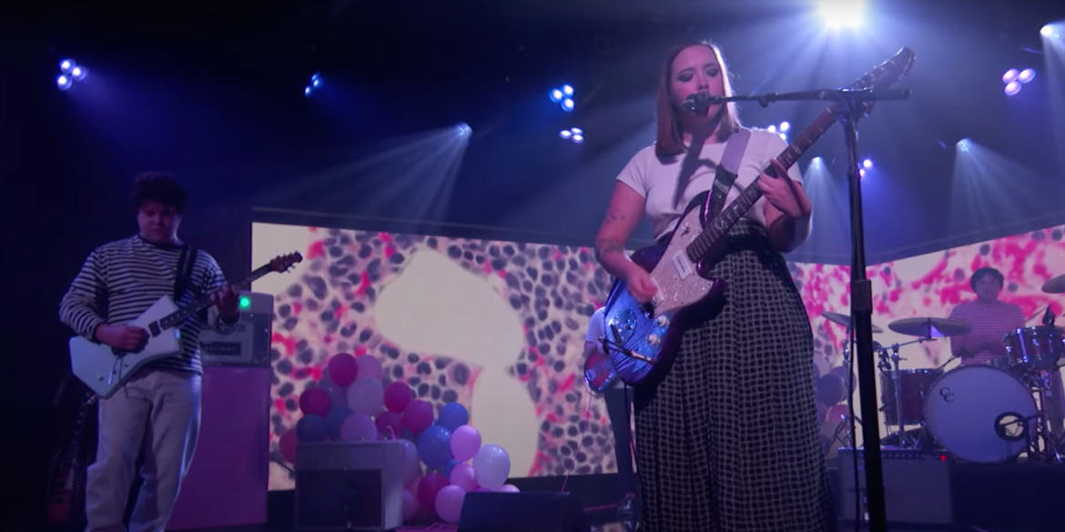 watch-soccer-mommy-perform-“feel-it-all-the-time”-on-kimmel