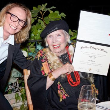 joni-mitchell-receives-honorary-doctorate-from-berklee-college-of-music