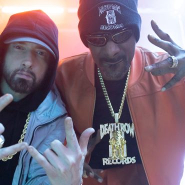 vmas-2022:-eminem-and-snoop-dogg-set-for-metaverse-inspired-performance