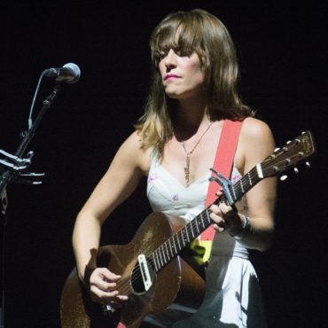 feist,-opening-first-arcade-fire-show-since-win-butler-allegations,-donates-merch-proceeds-to-domestic-violence-organization