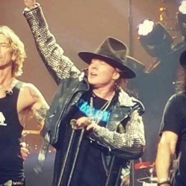 guns-n’-roses-reuniting-with-two-classic-members?