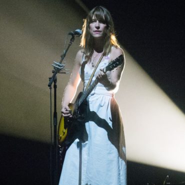 feist-leaves-arcade-fire-tour,-citing-win-butler-allegations