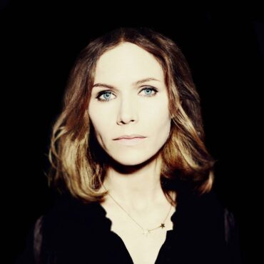 happy-birthday-nina-persson-(cardigans)