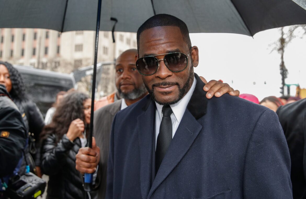 r.-kelly-prison-account-will-be-used-to-pay-victim-restitution,-judge rules