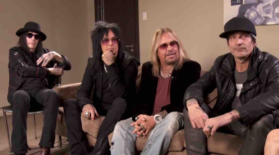 motley-crue-member-in-trouble-with-cops-at-show?