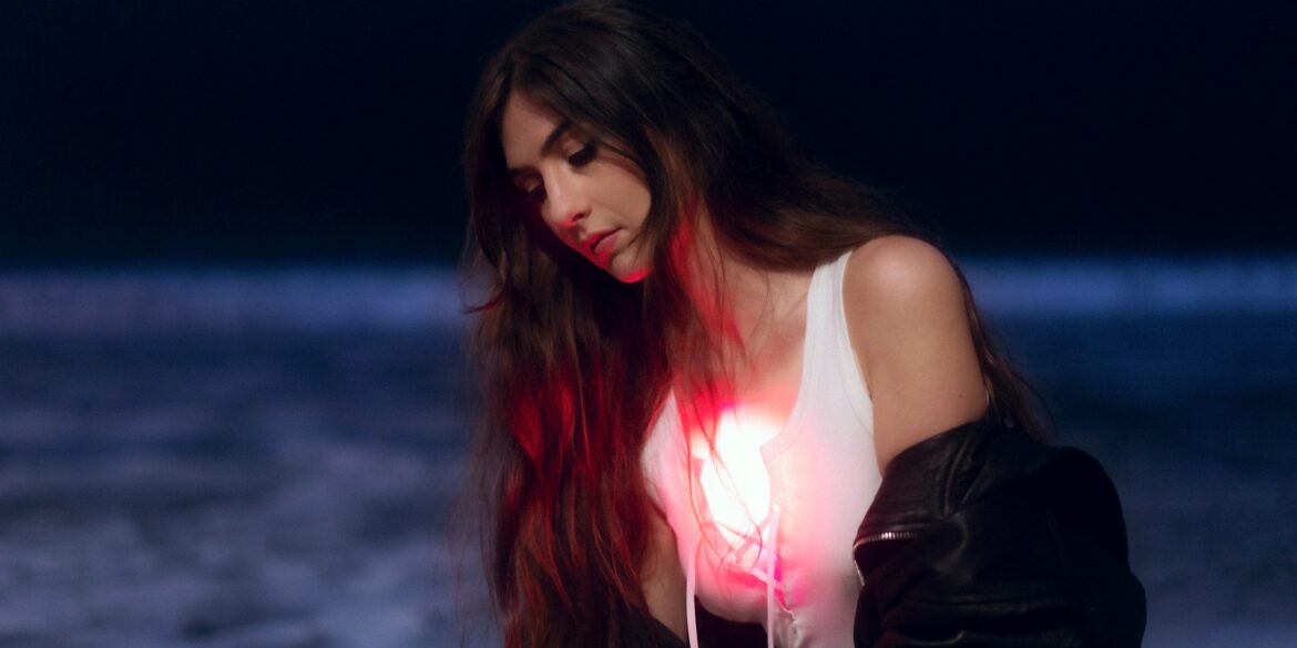 weyes-blood-announces-tour-and-new-album,-shares-new-song