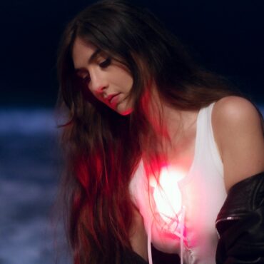 weyes-blood-announces-tour-and-new-album,-shares-new-song