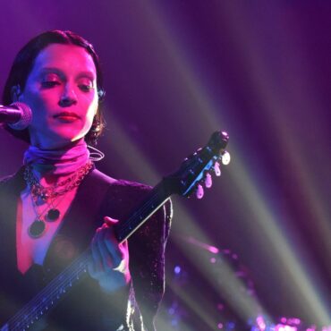 watch-st.-vincent-perform-“down”-on-colbert