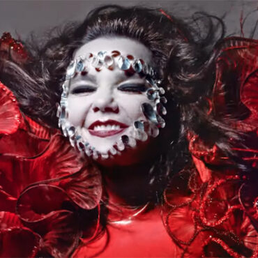 bjork-shares-majestic-video-for-new-song-“ovule