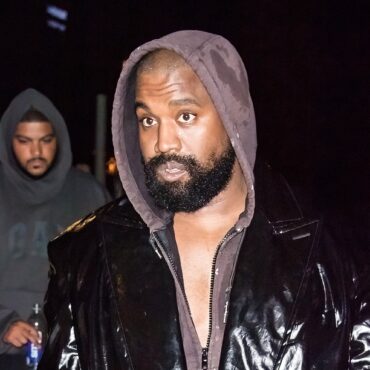 kanye-west-says-he’s-ending-gap-partnership