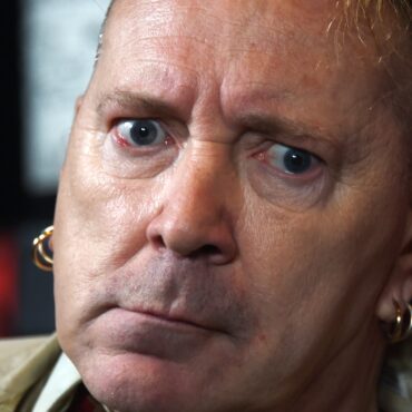 sex-pistols’-john-lydon-condemns-“god-save-the-queen”-promotion-in-wake-of-elizabeth-ii’s-death