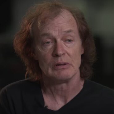 ac/dc-backstage-fight-with-deep-purple-revealed