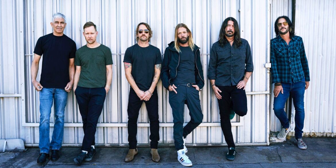 foo-fighters-announce-new-essential-album