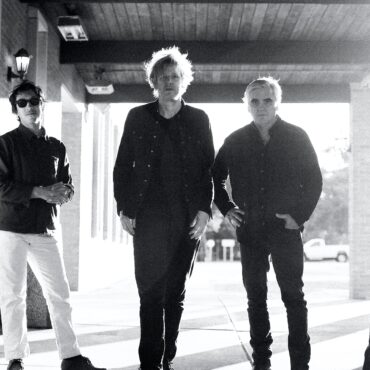 spoon-announce-remix-album,-share-video-for-new-version-of-“on-the-radio”