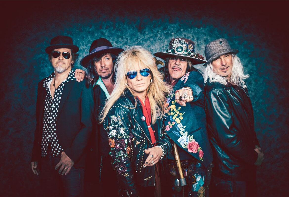 watch-hanoi-rocks’-original-lineup-reunite-for-the-first-time-in-over-40-years