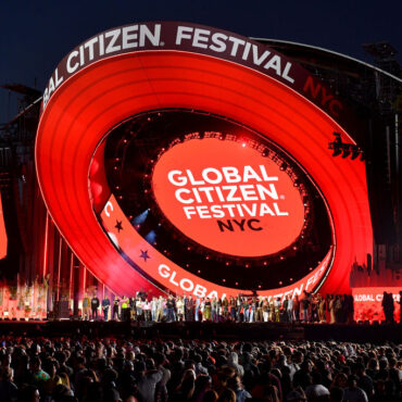 watch-metallica-bring-out-mickey-guyton,-mariah-carey-bring-out-jadakiss-&-styles-p-at-global-citizen-festival