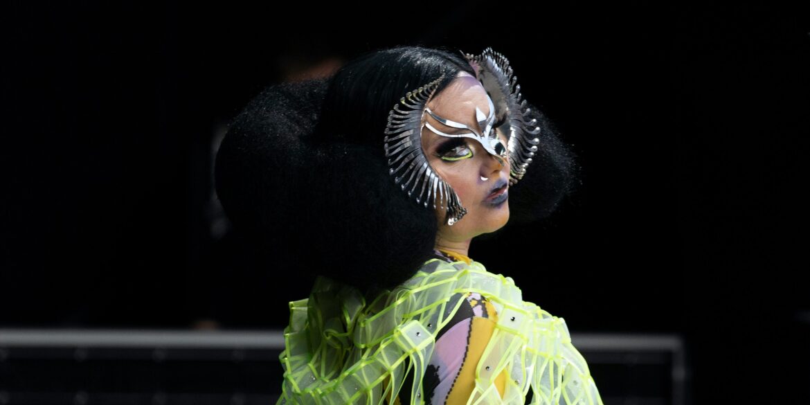 listen-to-bjork’s-new-song-“fossora”