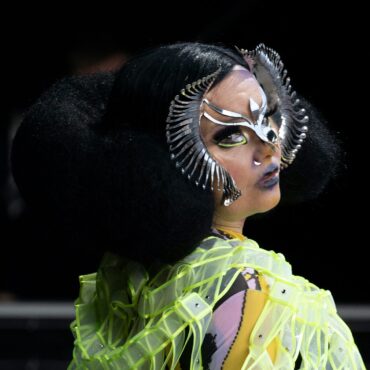 listen-to-bjork’s-new-song-“fossora”