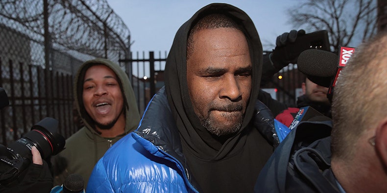 r.-kelly-to-pay-$309,000-in-restitution-to-victims-in-new-york-federal-case