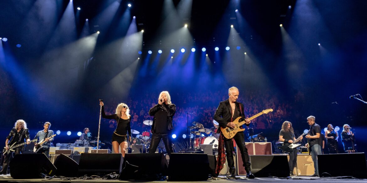 miley-cyrus,-foo-fighters,-and-def-leppard-do-“photograph”-at-taylor-hawkins-tribute-concert-in-la.