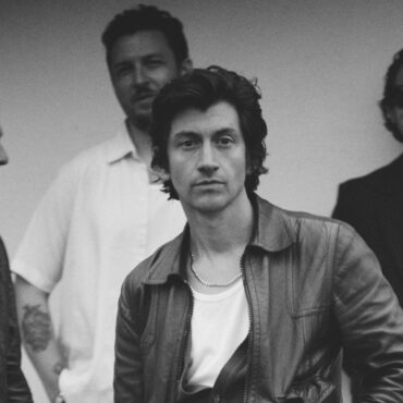 arctic-monkeys-share-video-for-new-song-“body-paint”