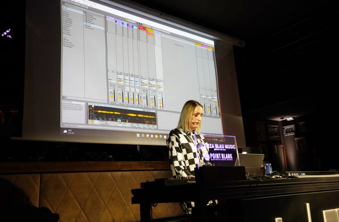 how-to-make-instruments-using-samples-in-ableton-live-w/-anna-disclaim-@-ims-ibiza-2022