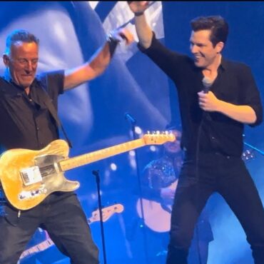 watch-bruce-springsteen-join-the-killers-for-three-songs-at-msg