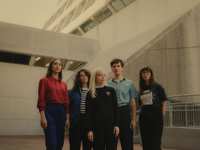 alvvays-–-stream-the-new-album-and-read-our-rave-review-of-it