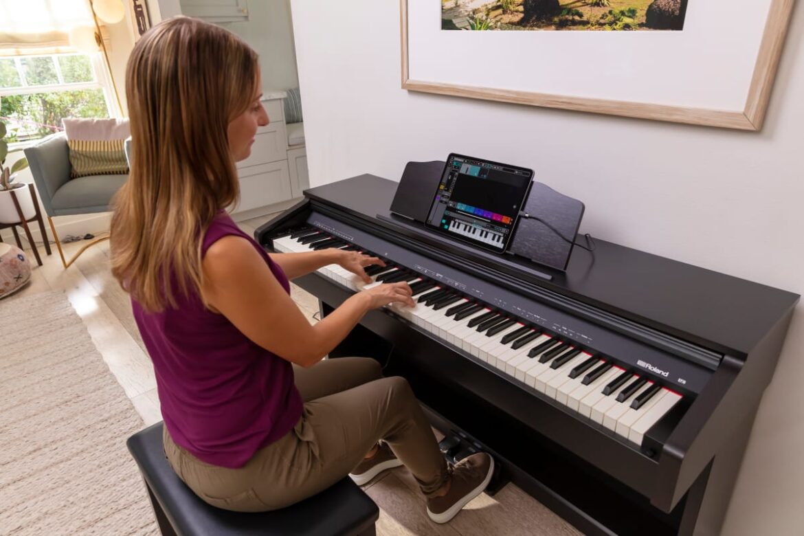 roland-releases-rp-30:-a-new-line-of-digital-piano-for-home-and-studio-practice