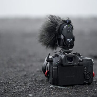 dslr-microphones:-best-on-camera-and-video-mics-of-2022-for-content-creation