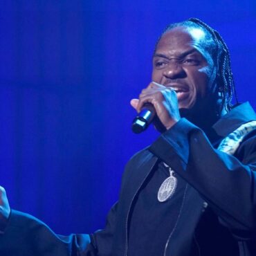 watch-pusha-t-perform-“just-so-you-remember”-on-seth-meyers