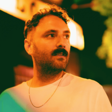 jaws-of-love.-(local-natives’-kelcey-ayer)-shares-video-for-new-single-“rainbow-baby”